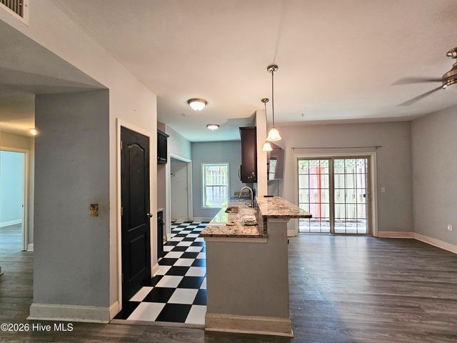 123 Covil Avenue 104, Wilmington, NC 28403