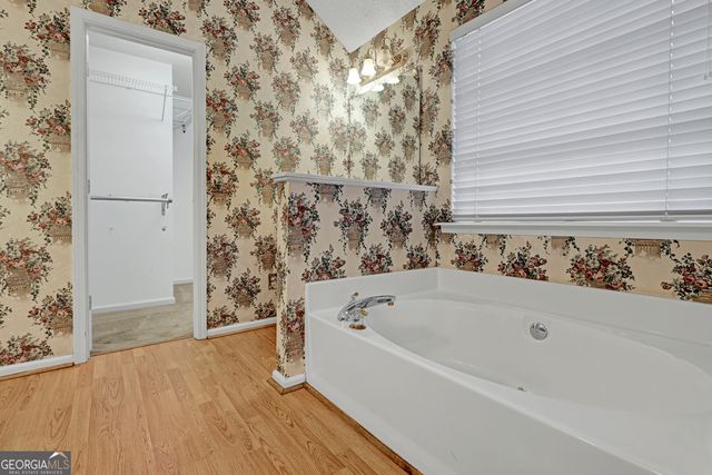 318 Graham Woods Court, Gray, GA 31032