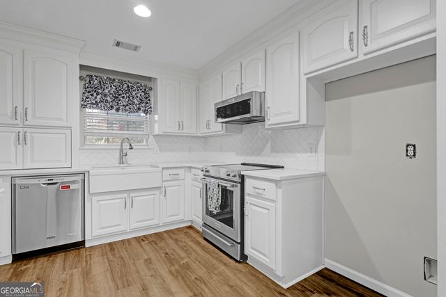 318 Graham Woods Court, Gray, GA 31032