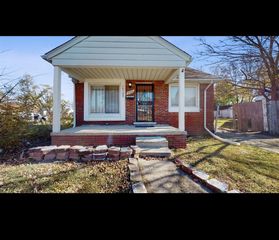 18108 Waltham Street, Detroit, MI 48205