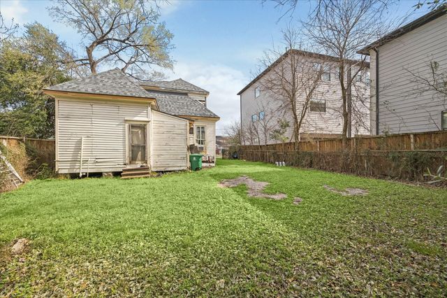 304 Palmer Street, Houston, TX 77003