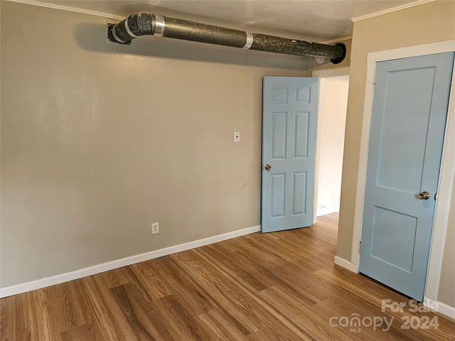 145 33rd Street SW, Hickory, NC 28602