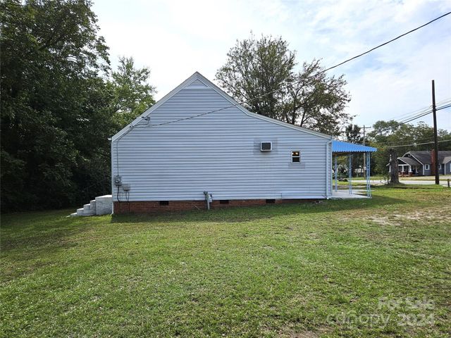 145 33rd Street SW, Hickory, NC 28602