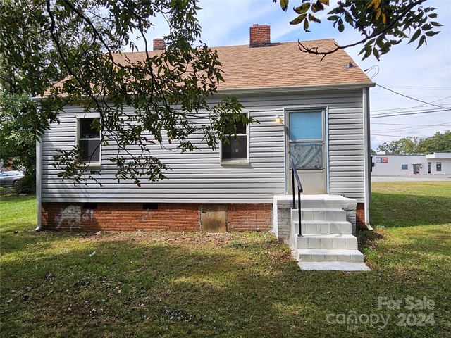 145 33rd Street SW, Hickory, NC 28602