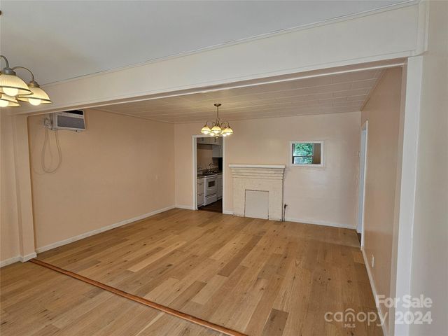 145 33rd Street SW, Hickory, NC 28602
