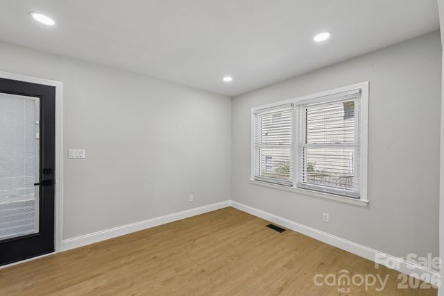 3414 Winterfield Place, Charlotte, NC 28205