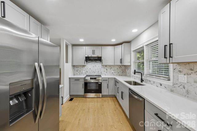 3414 Winterfield Place, Charlotte, NC 28205