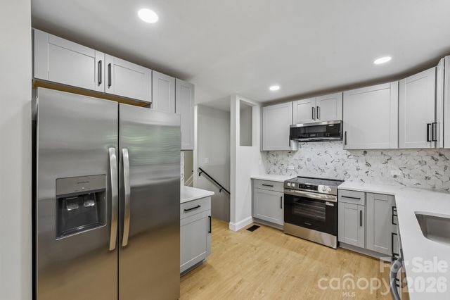 3414 Winterfield Place, Charlotte, NC 28205