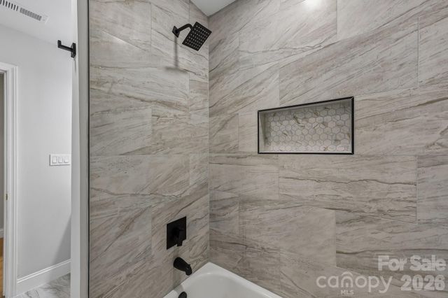 3414 Winterfield Place, Charlotte, NC 28205