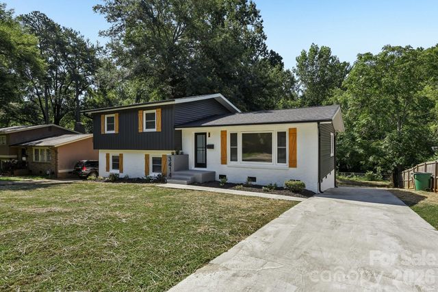 3414 Winterfield Place, Charlotte, NC 28205