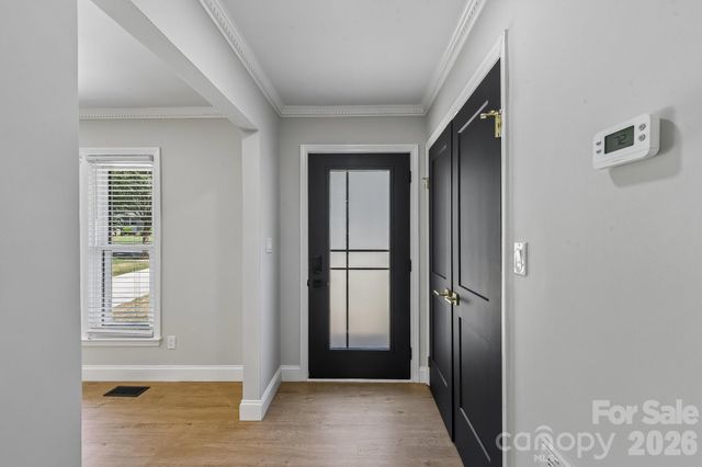 3414 Winterfield Place, Charlotte, NC 28205