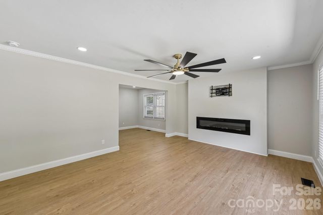3414 Winterfield Place, Charlotte, NC 28205