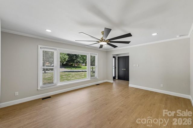 3414 Winterfield Place, Charlotte, NC 28205