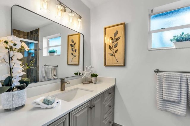 2004 NE 17th Way, Fort Lauderdale, FL 33305