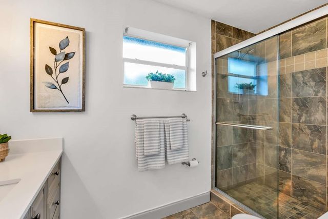 2004 NE 17th Way, Fort Lauderdale, FL 33305