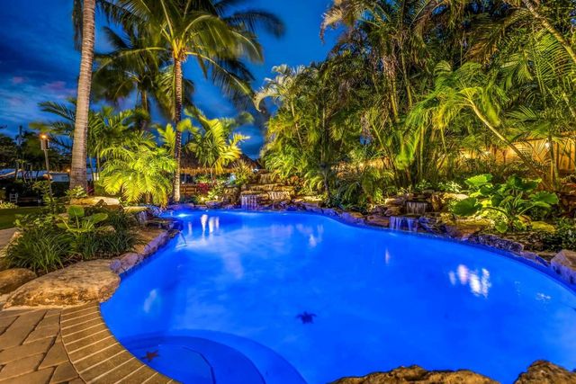 2004 NE 17th Way, Fort Lauderdale, FL 33305