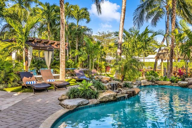 2004 NE 17th Way, Fort Lauderdale, FL 33305