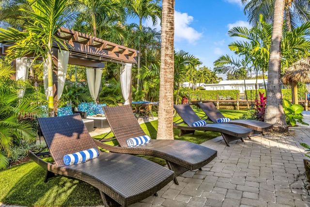 2004 NE 17th Way, Fort Lauderdale, FL 33305