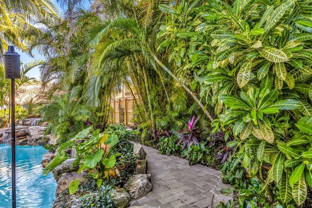 2004 NE 17th Way, Fort Lauderdale, FL 33305