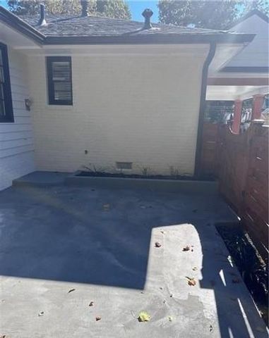 302 Old Ivy Road NE, Atlanta, GA 30342