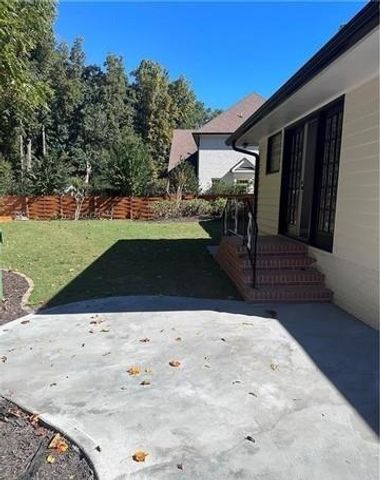302 Old Ivy Road NE, Atlanta, GA 30342