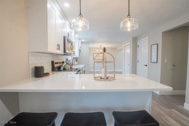 2798 E Celeste View Drive, Stow, OH 44224