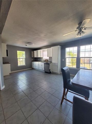 820 Lantana St, Corpus Christi, TX 78408