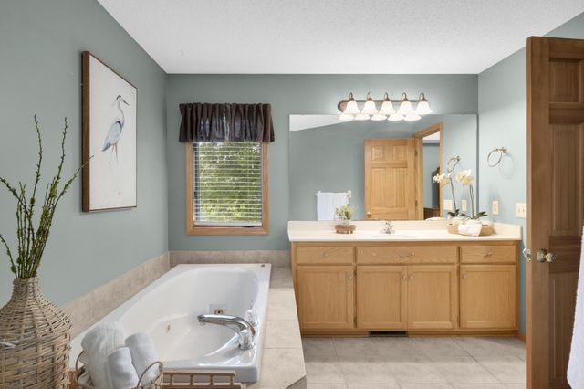 13923 Maryland Avenue, Savage, MN 55378