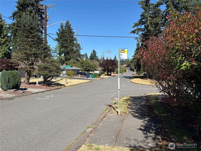 30443 3rd Avenue S, Federal Way, WA 98003