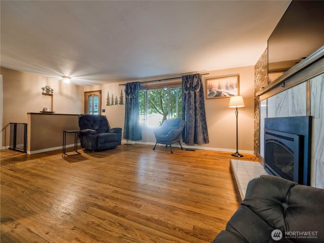 30443 3rd Avenue S, Federal Way, WA 98003