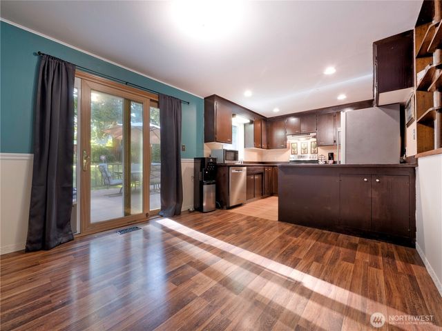 30443 3rd Avenue S, Federal Way, WA 98003