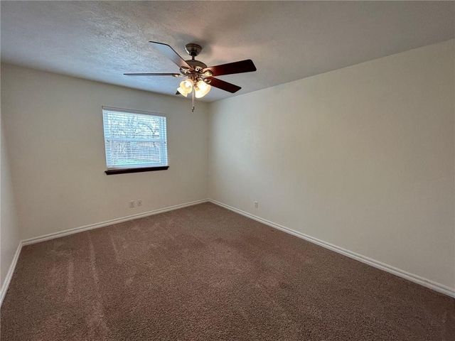908 East Drive, Edmond, OK 73034
