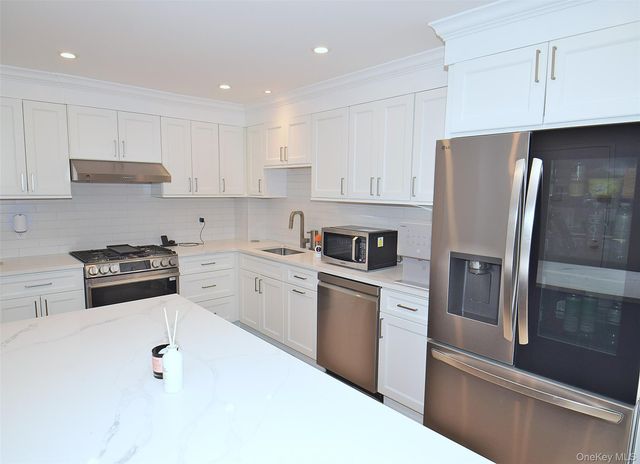 208-08 Robert Road 191M, Bayside, NY 11360