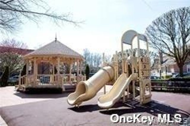 208-08 Robert Road 191M, Bayside, NY 11360