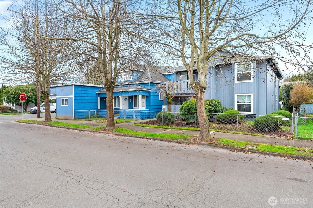 441 445 Smithers Avenue S, Renton, WA 98057