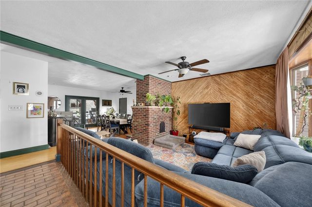 7 Earhart Street, Johnston, RI 02919