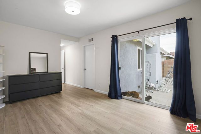 20243 Valerio Street, Winnetka (los Angeles), CA 91306