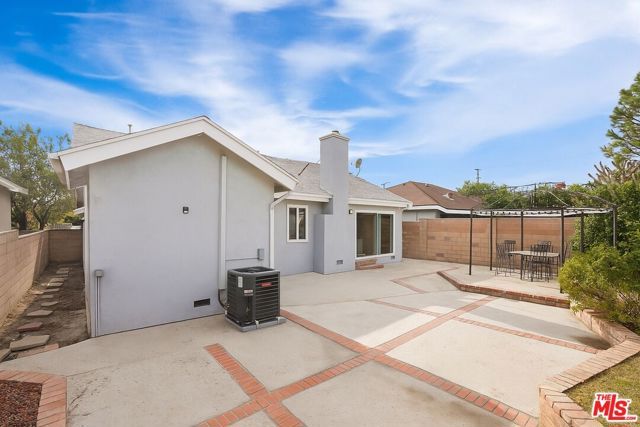 20243 Valerio Street, Winnetka (los Angeles), CA 91306