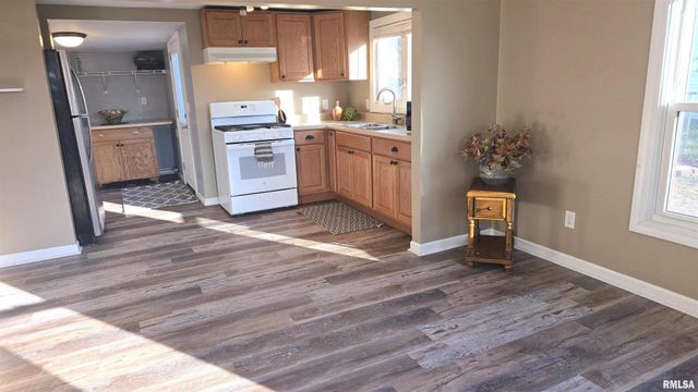 1006 8TH Street, Colona, IL 61241