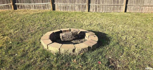 1006 8TH Street, Colona, IL 61241