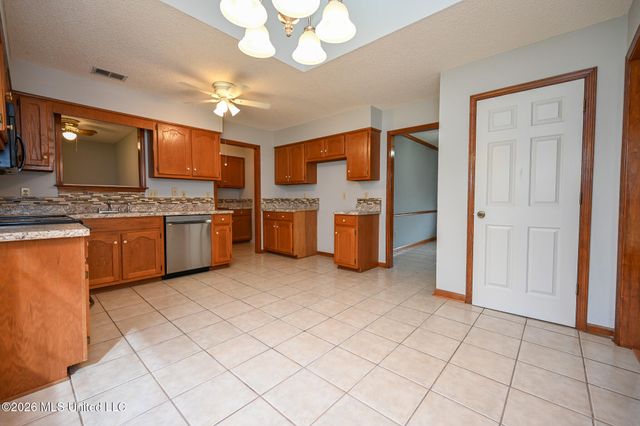 7103 Larkfield Road, Olive Branch, MS 38654