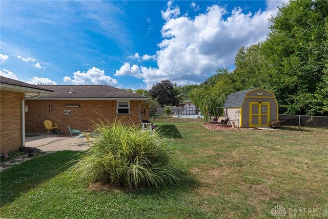 505 Durst Drive, Englewood, OH 45322