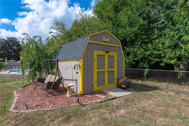 505 Durst Drive, Englewood, OH 45322