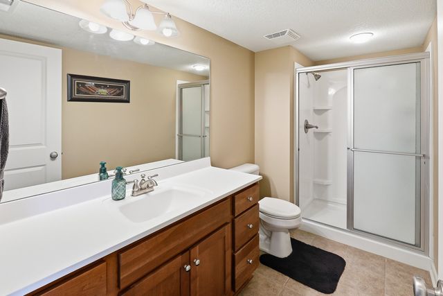 2508 Hemel Drive, Pella, IA 50219