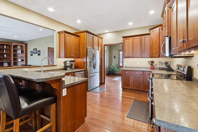 2508 Hemel Drive, Pella, IA 50219