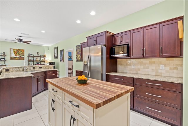 3315 65th Avenue, Vero Beach, FL 32966