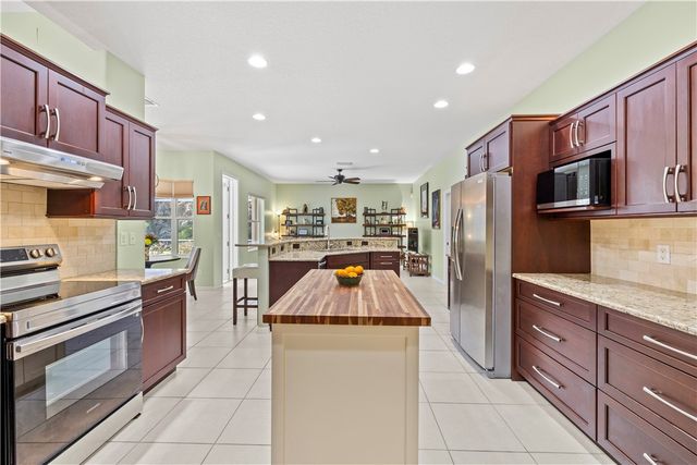 3315 65th Avenue, Vero Beach, FL 32966