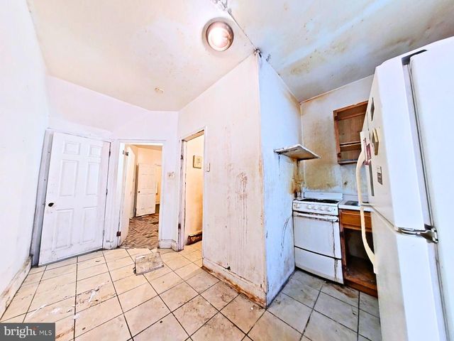 2827 N JUDSON ST, Philadelphia, PA 19132