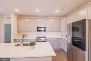 1 CULVERT #211, Princeton Junction, NJ 08550