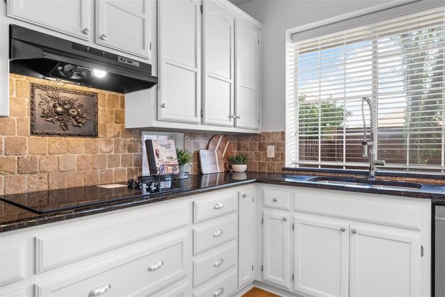 2009 Brook Lane, Flower Mound, TX 75028